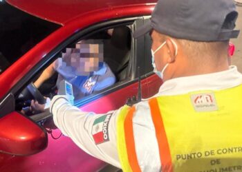 Juez cívico sanciona a 34 conductores por dar positivo en examen alcoholímetro