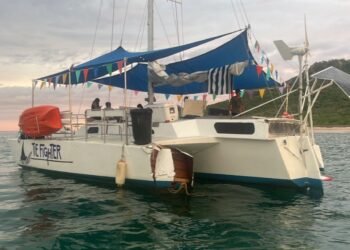 Chocan dos catamaranes frente a la isla pájaros; no hay lesionados