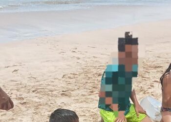 Salvavidas rescatan del mar a turistas en dos intervenciones