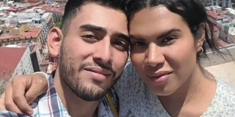 Kimberly “La Más Preciosa” y su esposo presumen el cocodrilo que tienen como mascota y los tunden en redes sociales