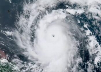 Beryl se fortalece y se convierte en huracán categoría 5 ‘potencialmente catastrófico’