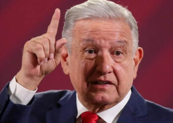 AMLO minimiza decisión de Elon Musk sobre parar construcción de planta de Tesla en NL; “sólo especulan”, afirma