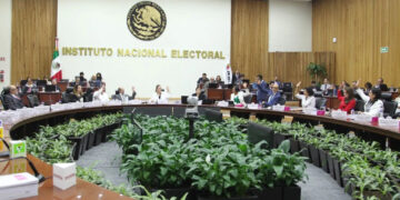 INE reduce multas a partidos por irregularidades en campañas