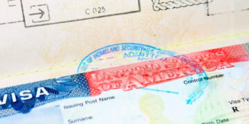 Embajada de EE.UU. adelanta citas para solicitar visas B1 y B2