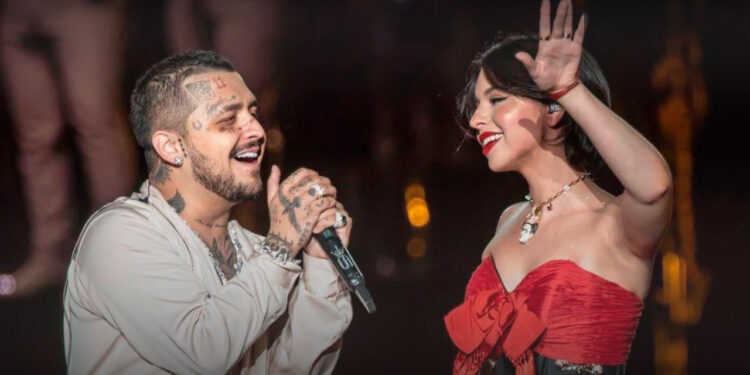 Christian Nodal y Ángela Aguilar hacen su presentación oficial como ESPOSOS, ¡sobre el escenario!