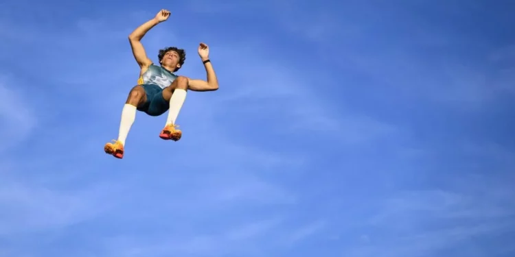 Armand Duplantis rompe su récord del mundo en pértiga
