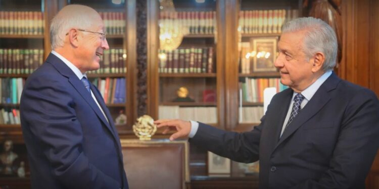 “Desafortunada” e “imprudente”, declaración de Ken Salazar sobre reforma judicial: AMLO