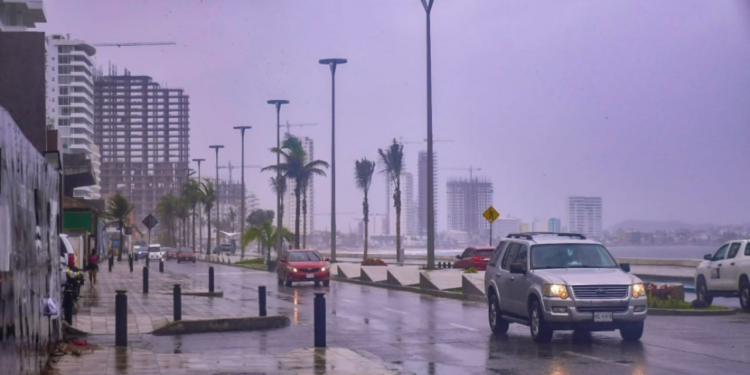 Día nublado y pronóstico de lluvia para este sábado en Mazatlán