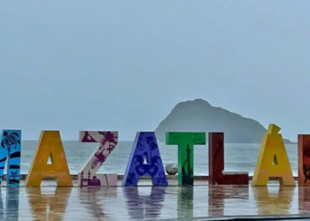Lluvia llega a Mazatlán, las precipitaciones continuarán este martes