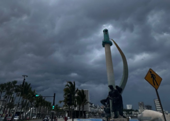 Viernes mayormente nuboso con probabilidad de precipitaciones y altas temperaturas se espera en Mazatlán
