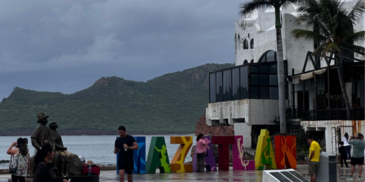 Domingo con chubascos tormentosos y cielo mayormente nuboso se pronostica en Mazatlán