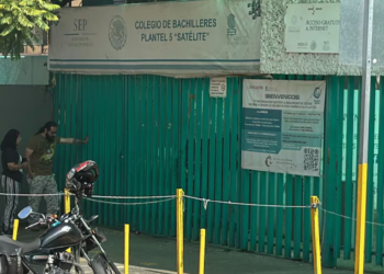 Muere estudiante de 15 años en primer día de clases dentro del Colegio de Bachilleres Satélite