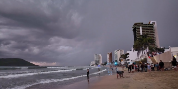 Martes con intervalos nubosos la mayor parte del día en Mazatlán