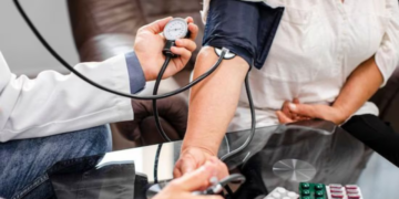 Estos son los 3 métodos que te ayudarán a controlar la hipertensión sin recurrir a medicamentos