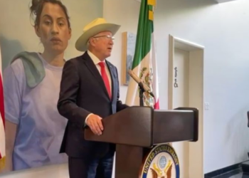 “Trabajamos con el máximo respeto a la soberanía de México”, responde Ken Salazar a pausa de AMLO por Reforma Judicial