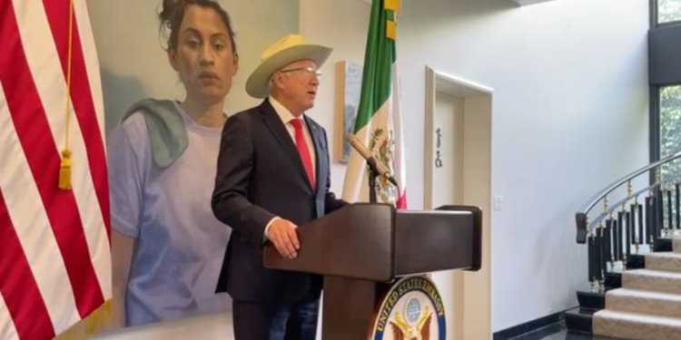 “Trabajamos con el máximo respeto a la soberanía de México”, responde Ken Salazar a pausa de AMLO por Reforma Judicial
