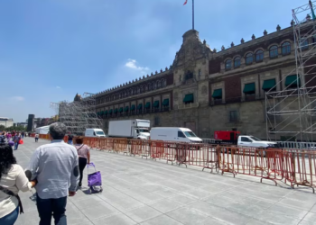 Inicia blindaje del Zócalo capitalino previo al sexto informe de gobierno de AMLO