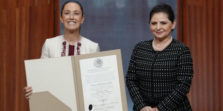 Claudia Sheinbaum recibe constancia de mayoría relativa como Presidenta de México