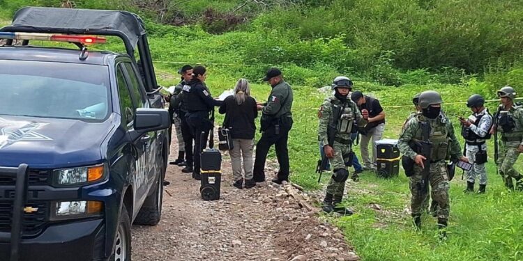 Encuentran tres personas ejecutadas en un a brecha en el municipio de Elota