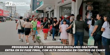 Programa de Útiles y Uniformes Escolares Gratuitos entra en su fase final, con alta demanda en centros de canje