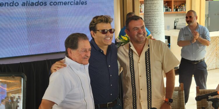 Grupo Petroil y TUFESA firman convenio para fortalecer el turismo en Mazatlán