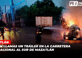 Arde en llamas un tráiler en la carretera Internacional al sur de Mazatlán