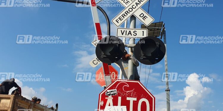 Colocan plumas ferroviarias en Santa Rosa y Peche Rice; costaron 500 mil pesos