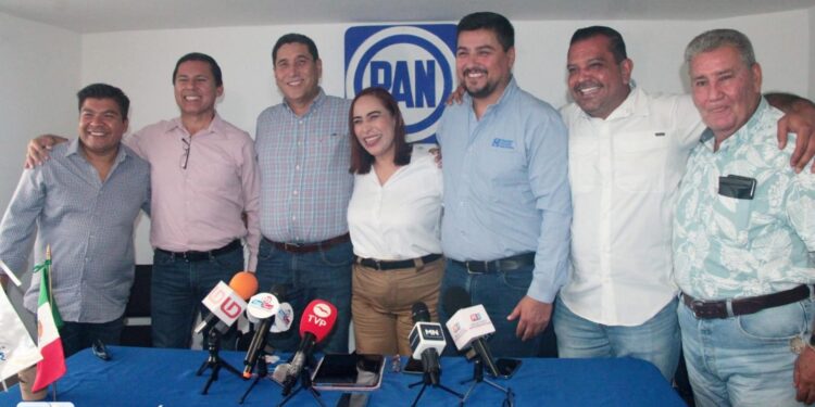 Sinaloa tiene gobernantes que no están a la altura de los sinaloenses: Adriana Dávila