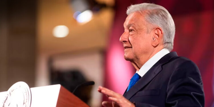 “Y los que resulten”: AMLO dice que está bien que se investigue “traición a la patria” en caso de “El Mayo” Zambada