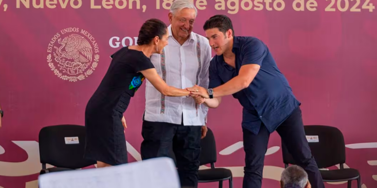 AMLO y Sheinbaum ofrecen mensaje en la Explanada de los Héroes en Monterrey