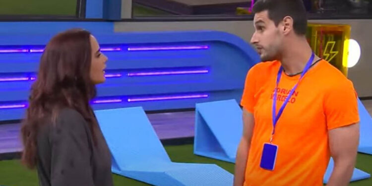 “Te falta mamá”: Adrián Marcelo tiene una fuerte pelea con Gala Montes, la actriz lo llama “idiota” | VIDEO