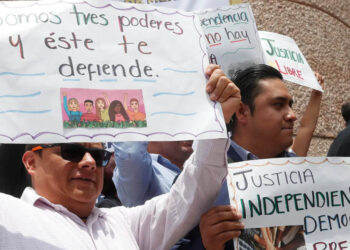 “El asunto es con los de arriba, no pasa nada con su movimiento”: AMLO a trabajadores del Poder Judicial en paro