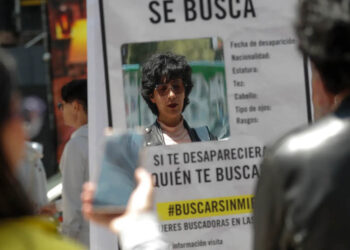 Búsqueda de desaparecidos en México recae en las mujeres: Amnistía Internacional