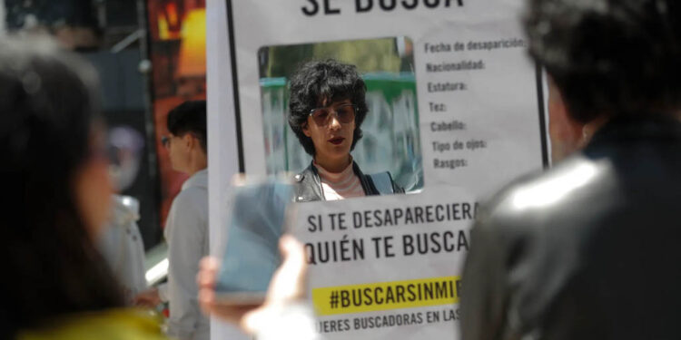 Búsqueda de desaparecidos en México recae en las mujeres: Amnistía Internacional