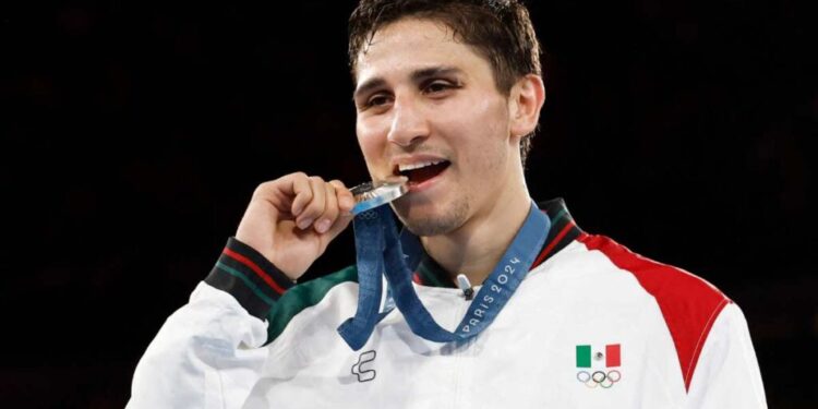 Marco Verde en su regreso a México: “No pude conseguir la medalla de oro pero en cada combate di todo de mí”