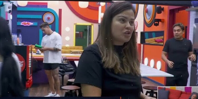 Mariana amenaza con golpear a Arath de la Torre solo porque no le gusta su comida: “le voy a partir la…”