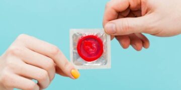 “Hay que cambiar la conciencia y los hábitos de la gente, dirigiéndolos a que se interesen más por su salud”: Israel Tavera