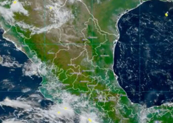 Tormenta tropical “Fabio” surge frente a las costas del Pacífico mexicano
