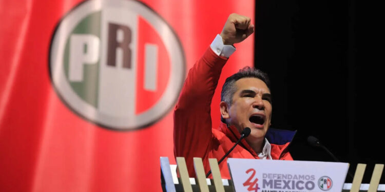 Expresidentes y militantes del PRI presentan impugnación contra reformas que permitieron reelección de Alejandro Moreno