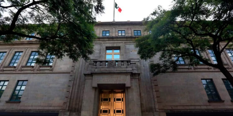Suprema Corte podría interponer amparo si reforma judicial viola proceso: Raúl Contreras
