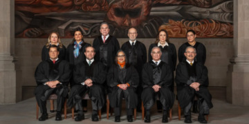 Paro de ministros no tiene fundamento legal “están haciendo el ridículo”, dice AMLO