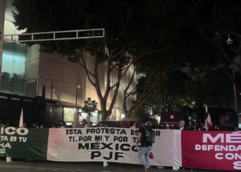 Trabajadores del PJF bloquean el Senado en protesta contra la reforma judicial