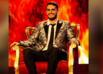 Adrián Marcelo realiza transmisión en YouTube y sube número de seguidores