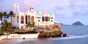 Viernes mayormente soleado acompañado de momentos nubosos con posible llovizna e intenso calor se pronostica en Mazatlán