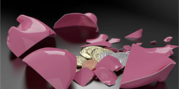 Mexicanos se endeudan para pagar necesidades básicas como emergencias y gastos de salud, según estudio