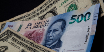 ¡Peso cae tras datos de EU! Precio del dólar hoy 17 de septiembre de 2024