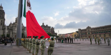 AMLO y Sheinbaum rinden homenaje a víctimas de sismos de 1985 y 2017