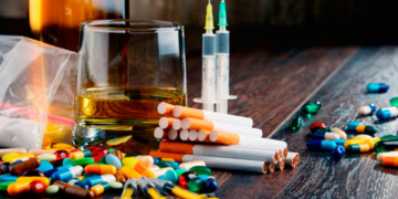 Adicciones ganan terreno en adolescentes; incrementan 25%