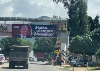 AMLO da su último adiós en gira de Oaxaca