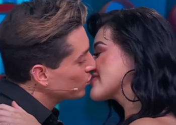 Agustín se olvida de Gala Montes y se da un apasionante beso con Gomita, así fue el momento: VIDEO
